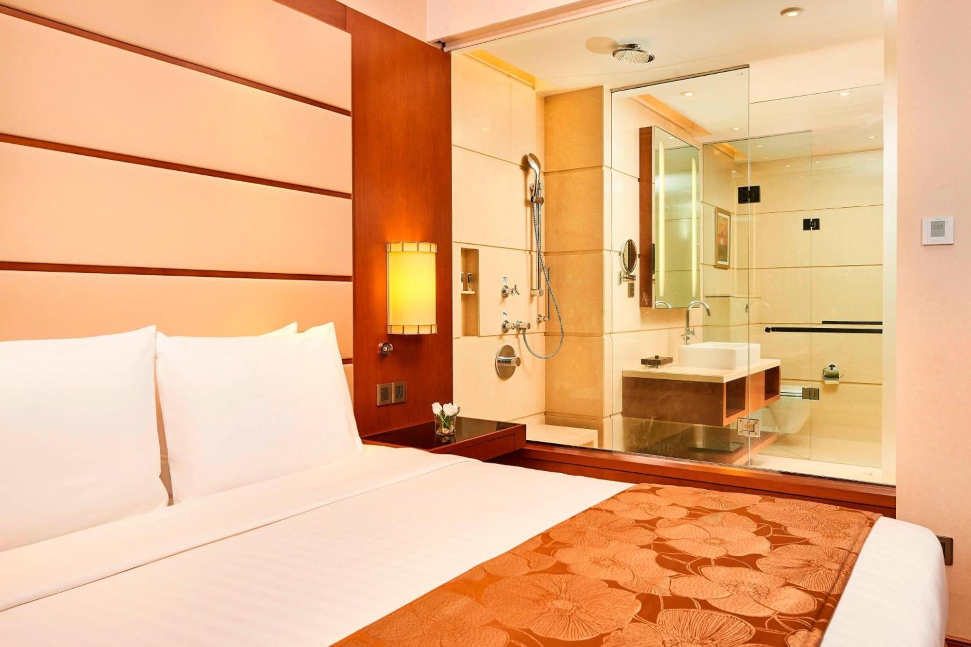 Courtyard By Marriott Kochi Airport Hotell Nedumbassery Eksteriør bilde A room at the Taj Bengal