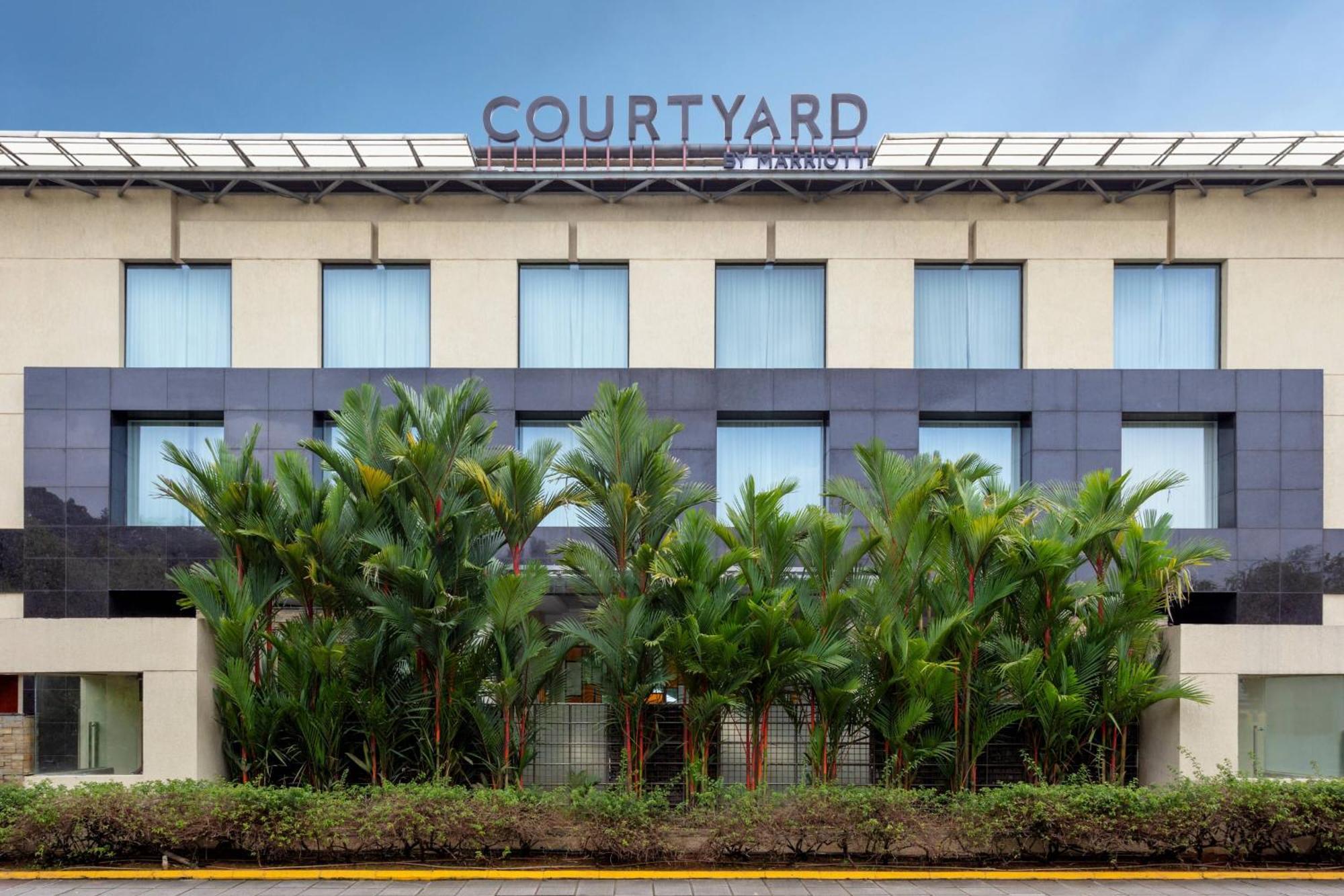 Courtyard By Marriott Kochi Airport Hotell Nedumbassery Eksteriør bilde Courtyard by Marriott, Bangalore